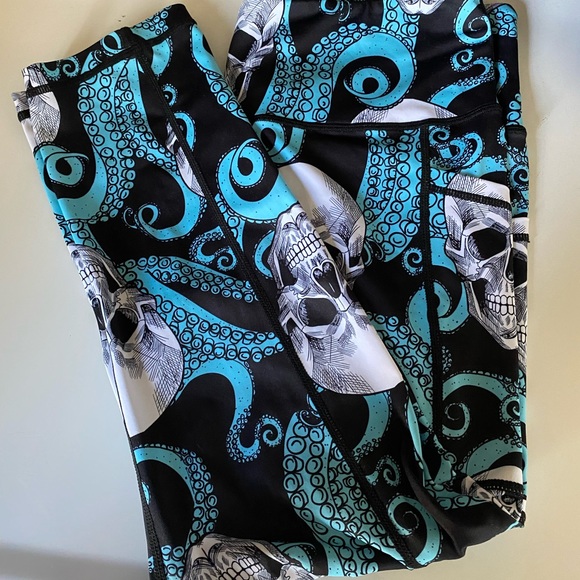 Constantly Varied Gear Pants - Medium CVG Kraken Capris